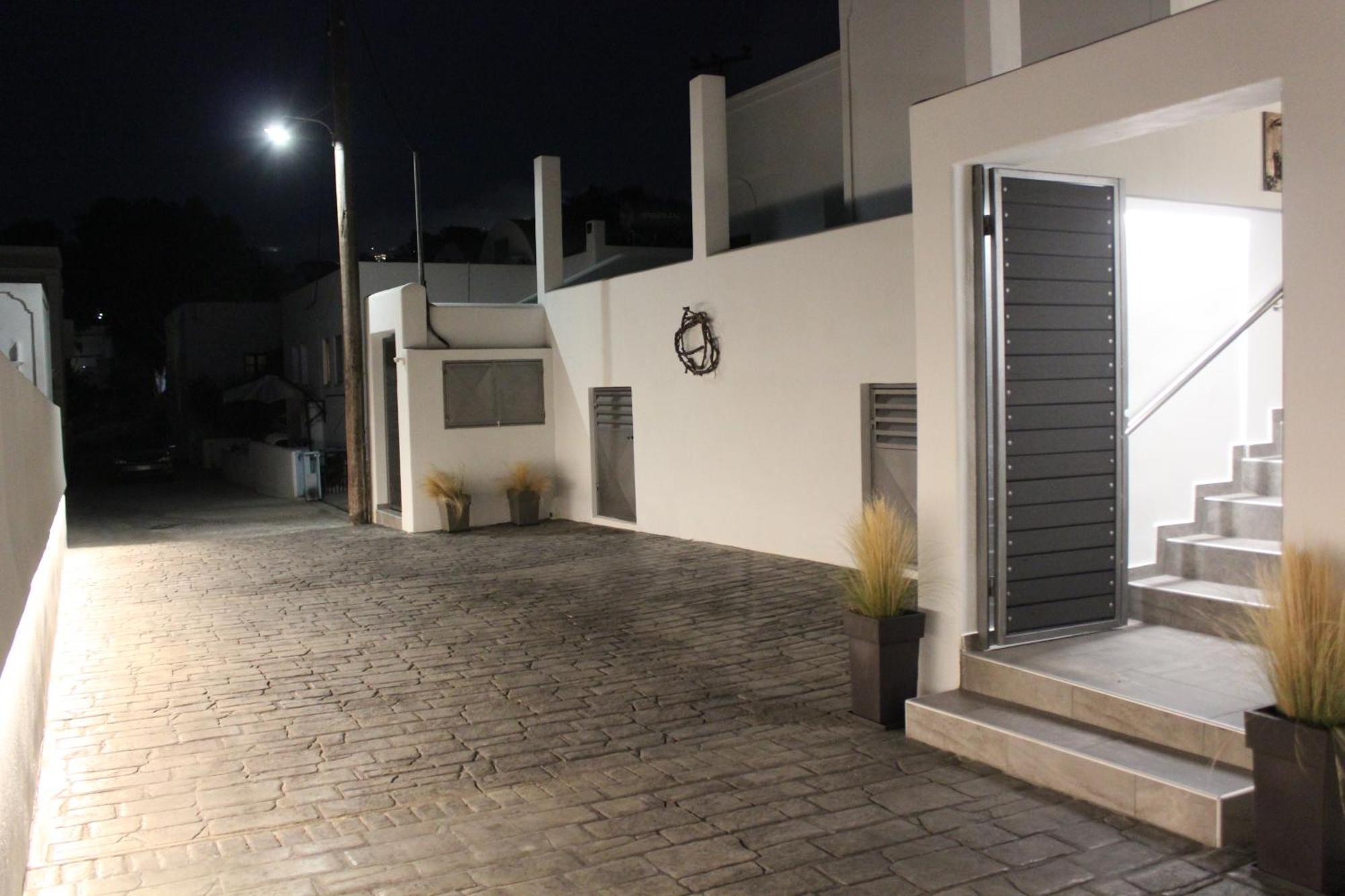 The Rock Luxury Homes Месария Екстериор снимка