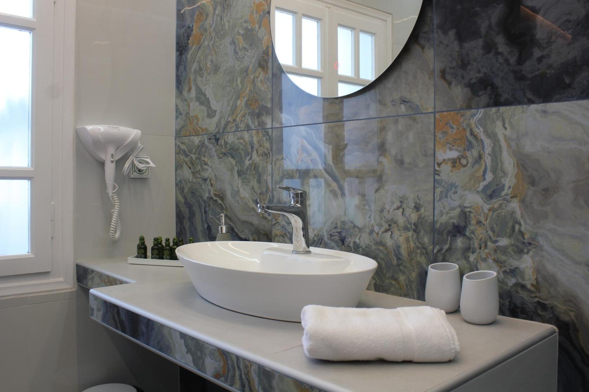 The Rock Luxury Homes Месария Екстериор снимка